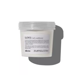 DAVINES - ESSENTIAL HAIR CARE - LOVE CURL CONDITIONER (250ml) Balsamo per capelli ricci