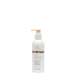MILK SHAKE - CURL PASSION ENHANCING FLUID (200ml) Gel-crema enfatizzante per capelli ricci