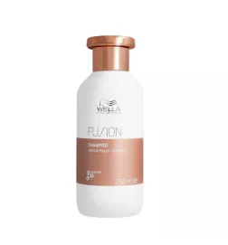 WELLA PROFESSIONAL - FUSION - INTENSE REPAIR SHAMPOO (250ml) Shampoo riparatore